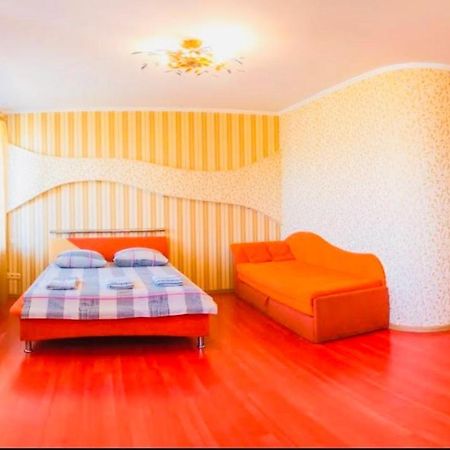 Red Apartment 2019 Very Centre Kherson Extérieur photo