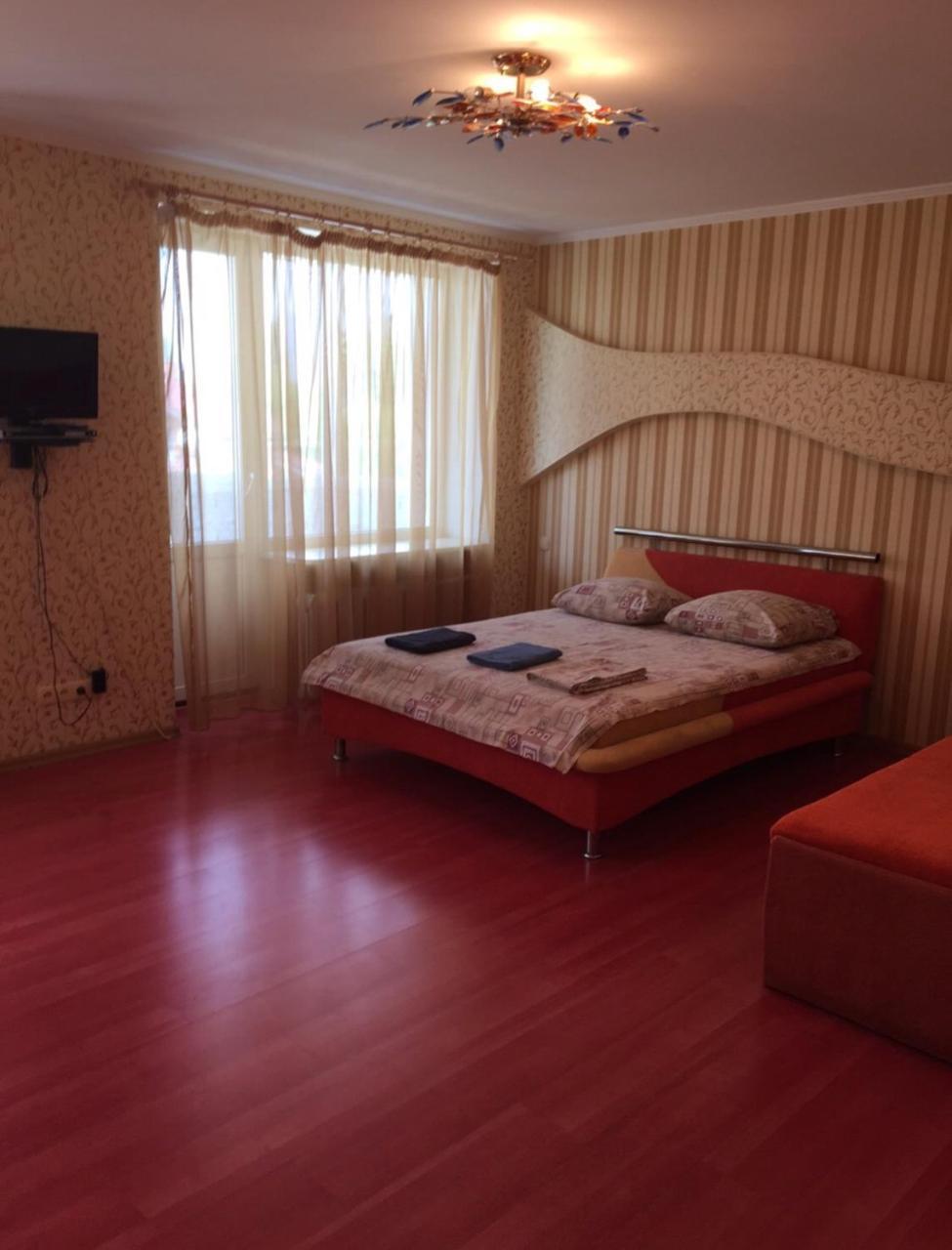 Red Apartment 2019 Very Centre Kherson Extérieur photo