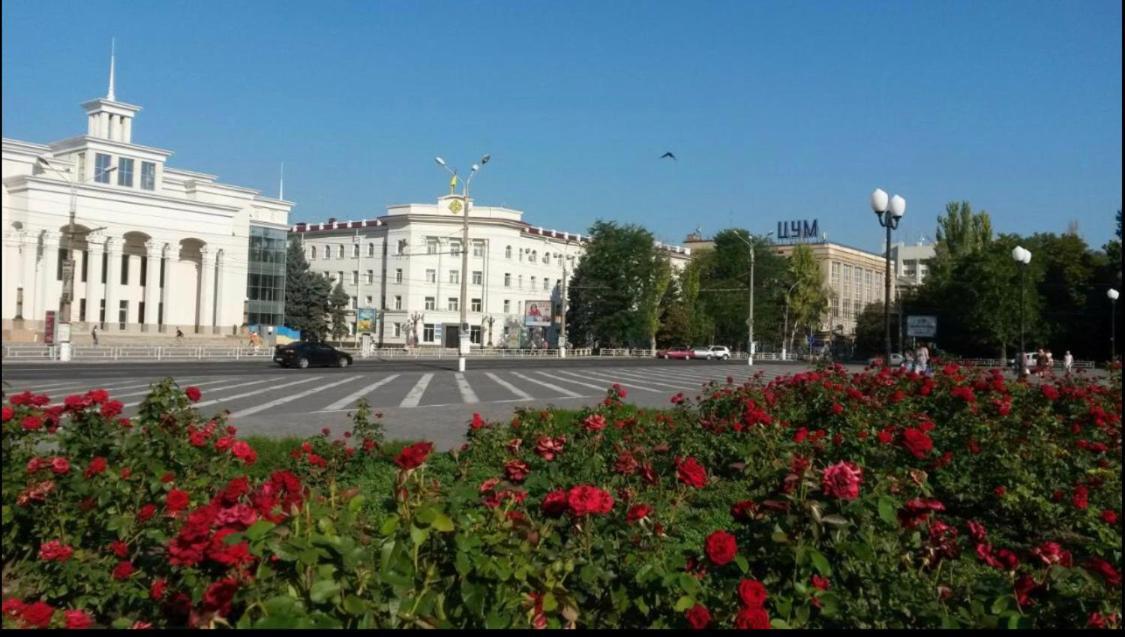 Red Apartment 2019 Very Centre Kherson Extérieur photo